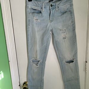 American Eagle Distressed Light Blue Women's Jeans